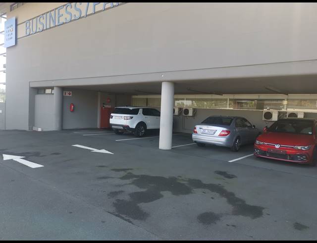 226M² OFFICE TO LET IN WESTVILLE